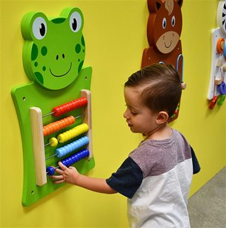 Wall game - abacus - frog